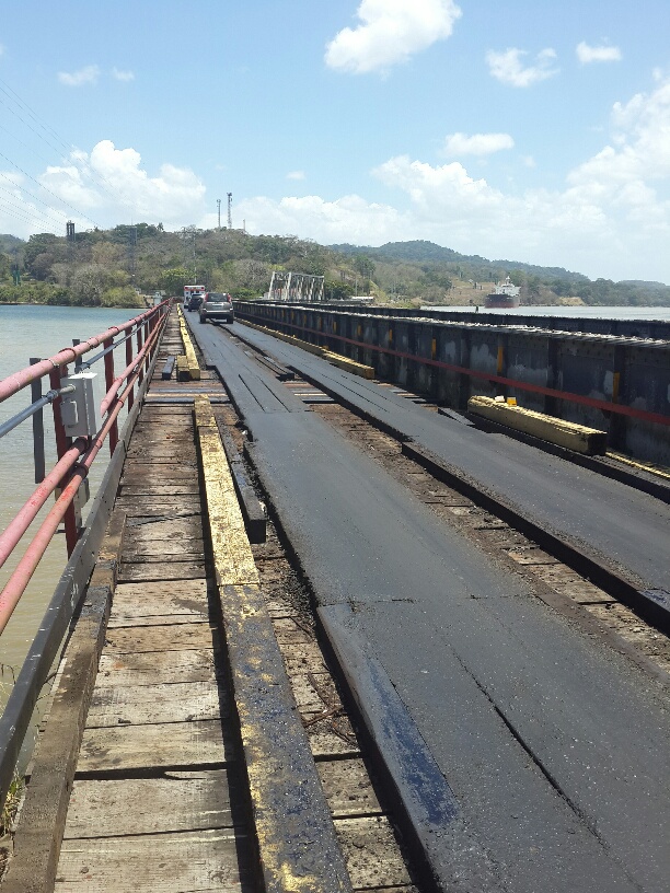 El antiguo puente en Gamboa pronto va a ser reemplazado por un puente moderno que traerá mayor valor a las propiedades de Gamboa. El puente antiguo sólo será utilizado por ACP. www.spanishpanama.com