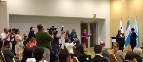 Svg+xml,%3Csvg%20xmlns%3D'http%3A%2F%2Fwww.w3, Spanish Classes In Panama | Learn Spanish Abroad | Spanish Language Immersion Programs