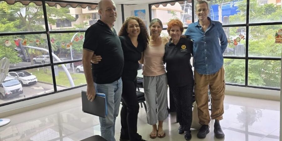 Svg+xml,%3Csvg%20xmlns%3D'http%3A%2F%2Fwww.w3, Spanish Classes In Panama | Learn Spanish Abroad | Spanish Language Immersion Programs