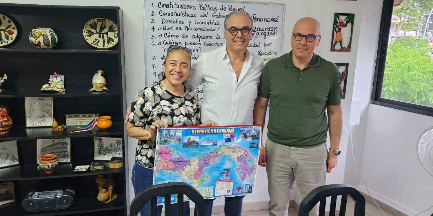 Svg+xml,%3Csvg%20xmlns%3D'http%3A%2F%2Fwww.w3, Spanish Classes In Panama | Learn Spanish Abroad | Spanish Language Immersion Programs